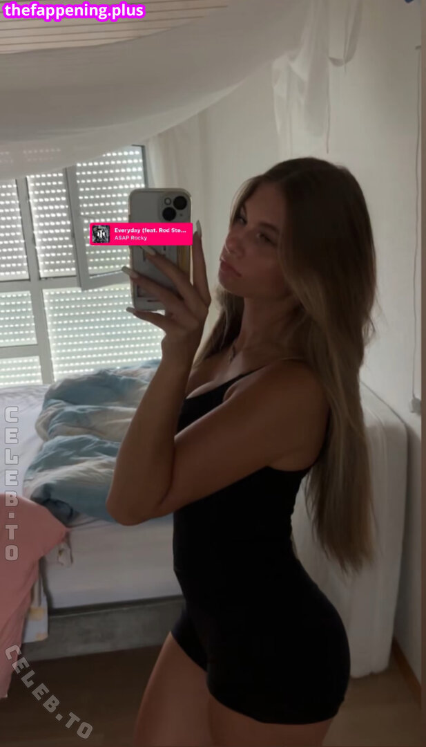 02.queenice / 18queenjce Naken OnlyFans Foto #21