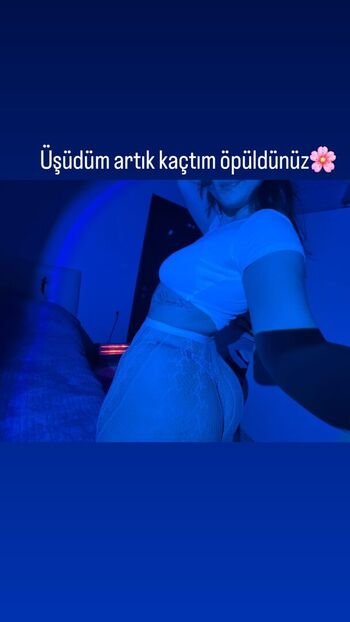 Full leaked Itsmenazli page private onlyfans photo