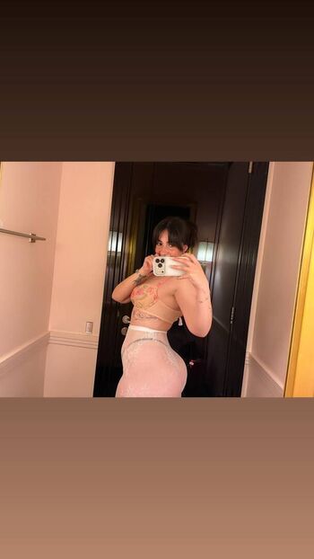 Full leaked Itsmenazli private onlyfans photo