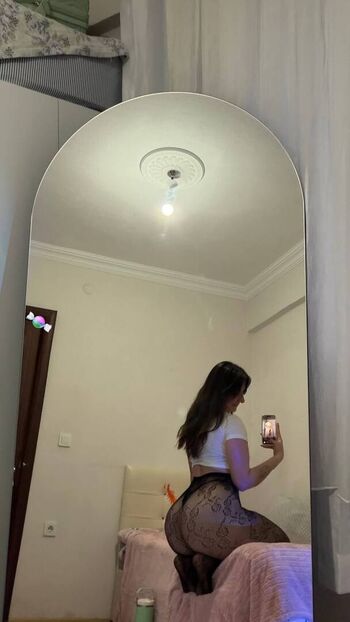 Full leaked Itsmenazli private onlyfans photo