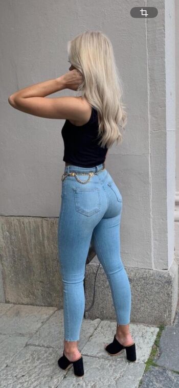 Full leaked Aasaelisabeth private onlyfans photo