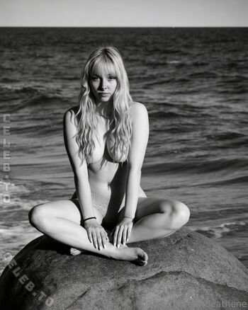 Full leaked Aelarax private onlyfans photo