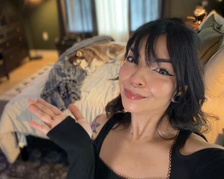 Full leaked Aileensenpaireacts private onlyfans photo