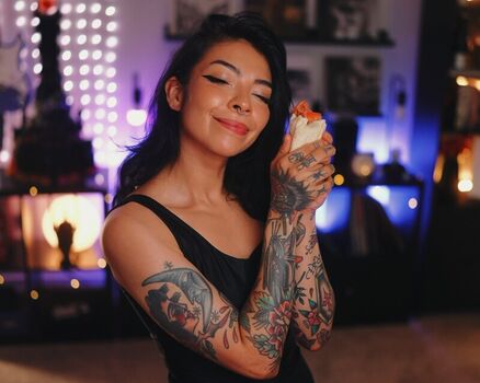 Full leaked Aileensenpaireacts private onlyfans photo
