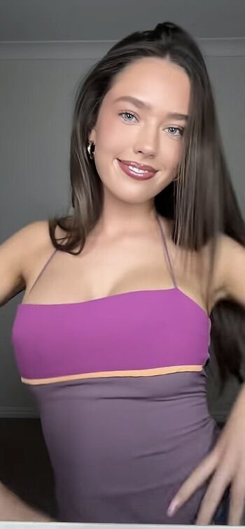 Full leaked Alanascott private onlyfans photo