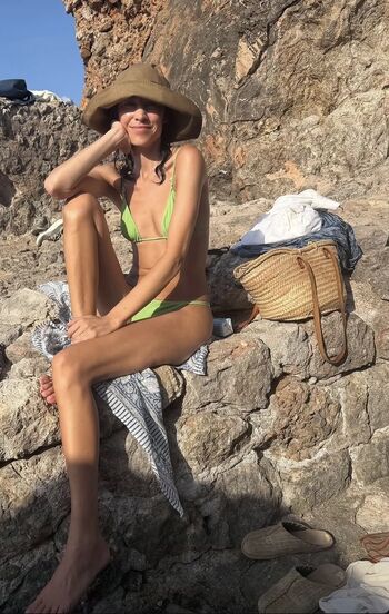 Full leaked Alexa chung private onlyfans photo