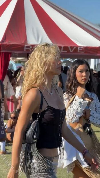 Full leaked Alexis ren private onlyfans photo