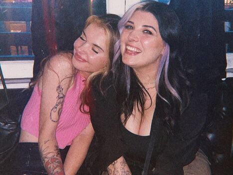 Full leaked Alluux private onlyfans photo