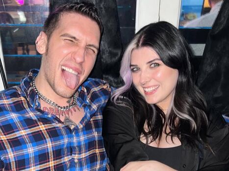 Full leaked Alluux private onlyfans photo