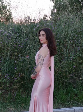 Full leaked Alyska private onlyfans photo
