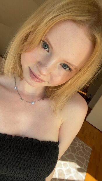 Full leaked Ameliamayl private onlyfans photo