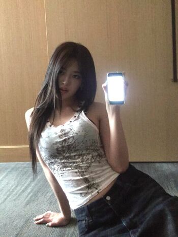 Full leaked An yujin private onlyfans photo