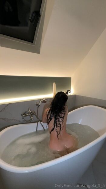 angela_5