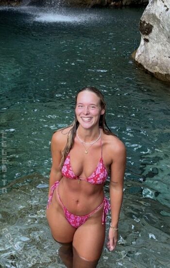 Full leaked Angelinajoleen private onlyfans photo