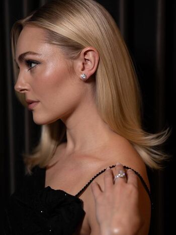 Full leaked Annasophia robb page private onlyfans photo