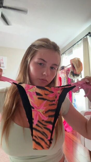 Full leaked Ariana white private onlyfans photo