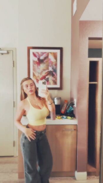 Full leaked Ariana white private onlyfans photo