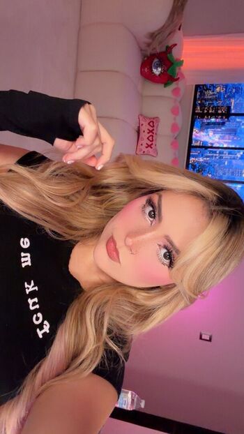 Full leaked Arigameplays private onlyfans photo