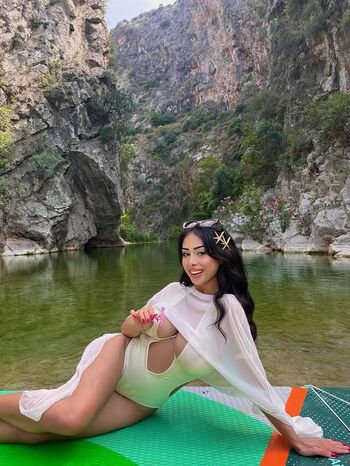 Full leaked Aslihel private onlyfans photo