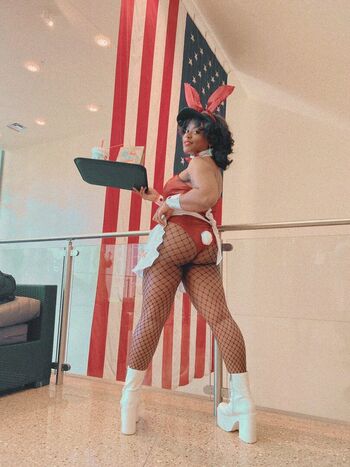 Full leaked Bnsly private onlyfans photo