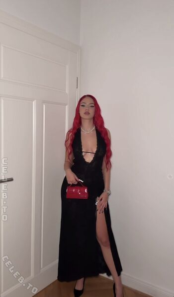 Full leaked Badmomzjay private onlyfans photo