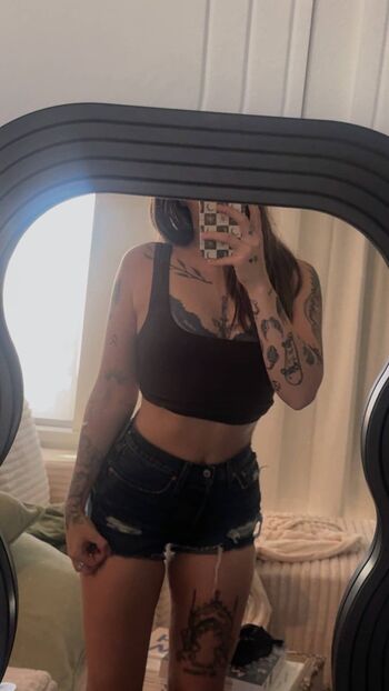 Full leaked Baileygoat private onlyfans photo