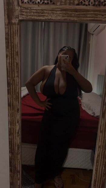 Full leaked Gwenny / private onlyfans photo