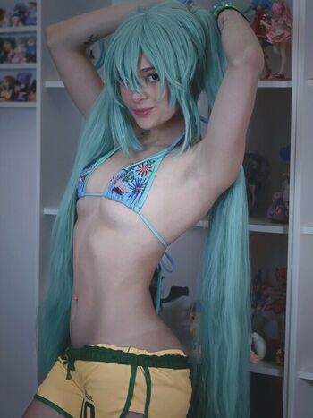 Full leaked Bella page private onlyfans photo