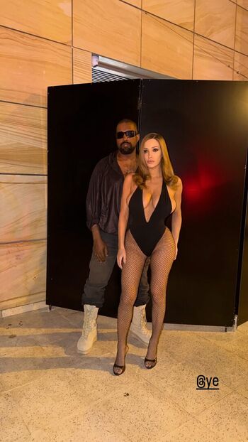 Full leaked Bianca censori private onlyfans photo