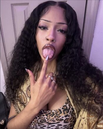 Full leaked Bigwosa private onlyfans photo