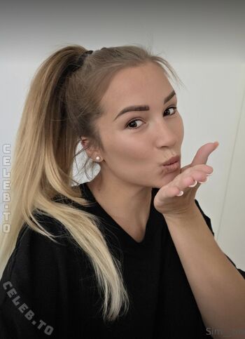 Full leaked Blonde model private onlyfans photo