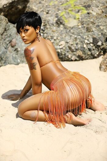 Full leaked Bombshell private onlyfans photo
