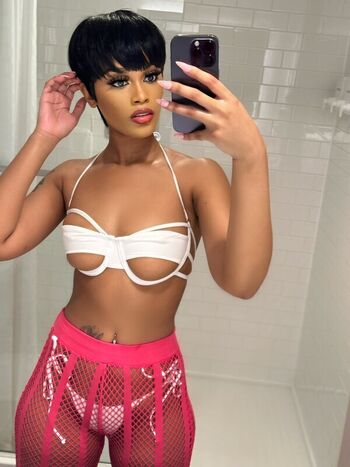 Full leaked Bombshell private onlyfans photo