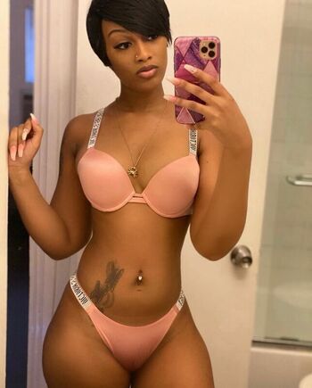 Full leaked Bombshell private onlyfans photo