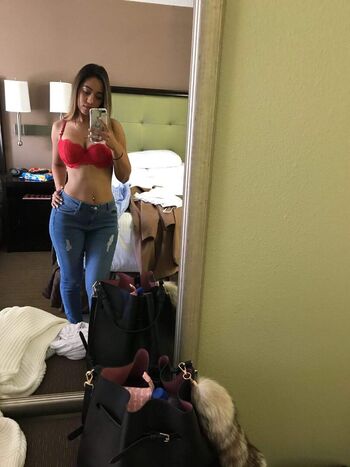 Full leaked Borednadia private onlyfans photo