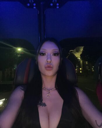 Full leaked Camocashy private onlyfans photo