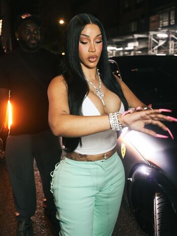 Full leaked Cardi b private onlyfans photo