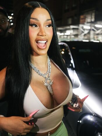 Full leaked Cardi b private onlyfans photo