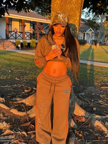 Full leaked Carenavonchae private onlyfans photo