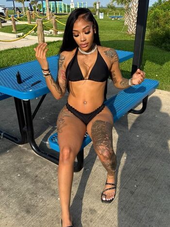 Full leaked Carenavonchae private onlyfans photo