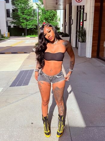 Full leaked Carenavonchae private onlyfans photo