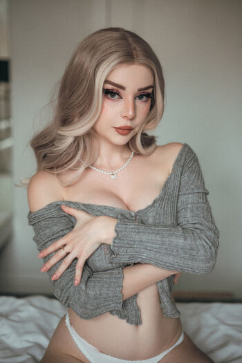 Full leaked Cherrievelvet private onlyfans photo