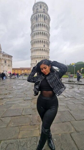 Full leaked Chiphilary blog page private onlyfans photo