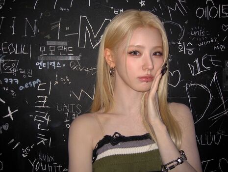 Cho Mi-yeon (Miyeon) - i-dle [(G)I-dle]