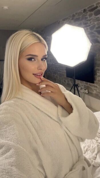 Full leaked Christy white private onlyfans photo