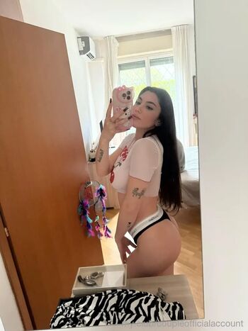 Full leaked Couplepenetration private onlyfans photo
