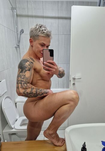 Full leaked Crazyxbody private onlyfans photo