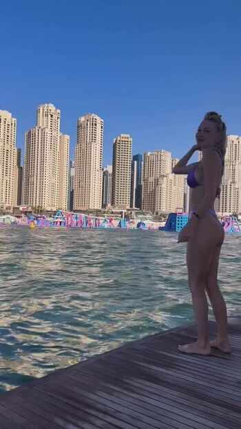 Full leaked Crystallandysh private onlyfans photo