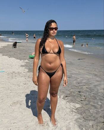 Full leaked Cxrilynne private onlyfans photo