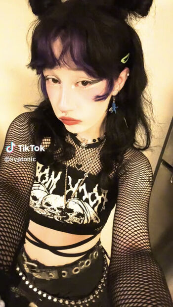 Full leaked Cyptonix private onlyfans photo